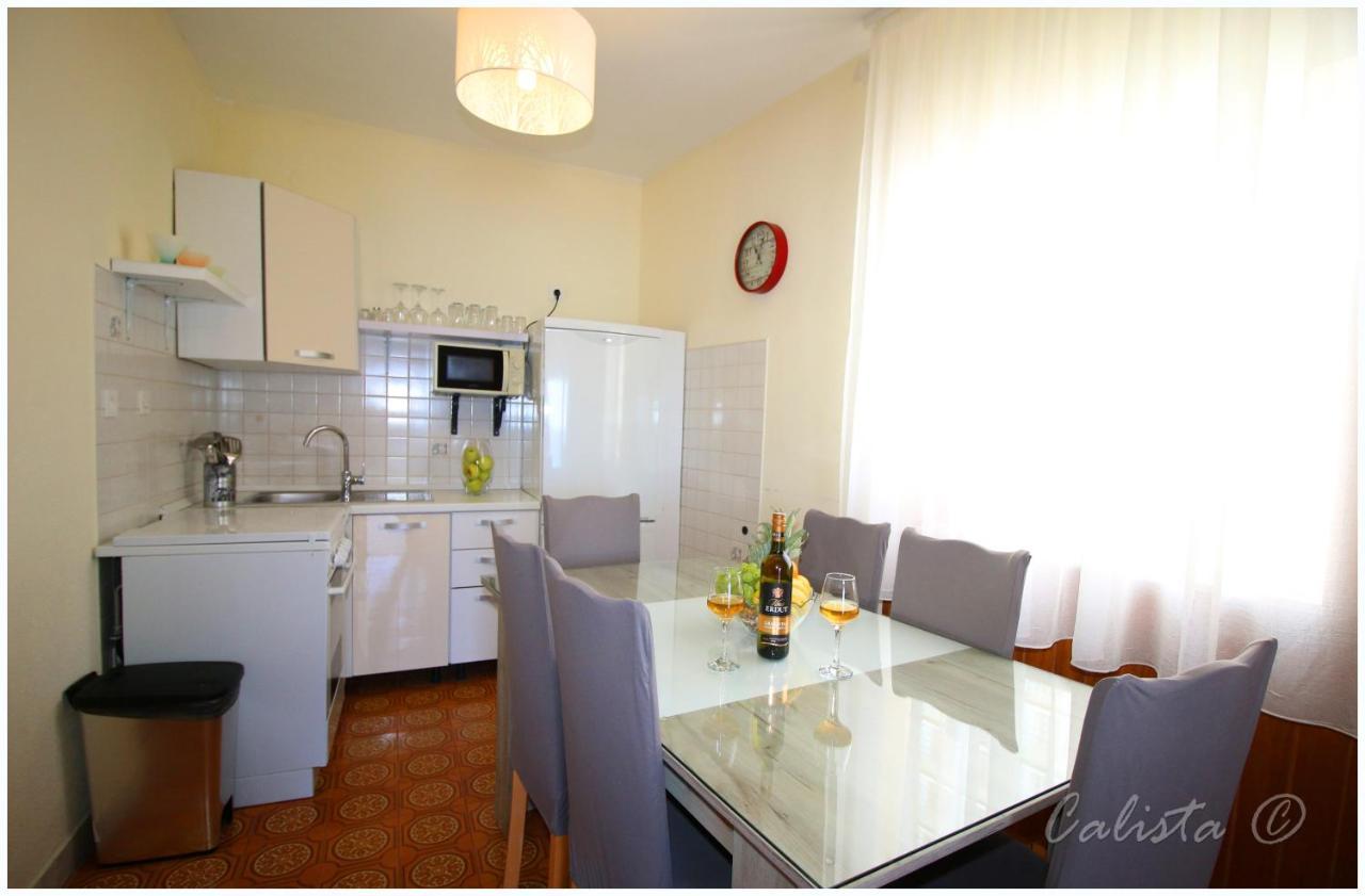 Apartman Smoljic 4+2 Primošten Kültér fotó