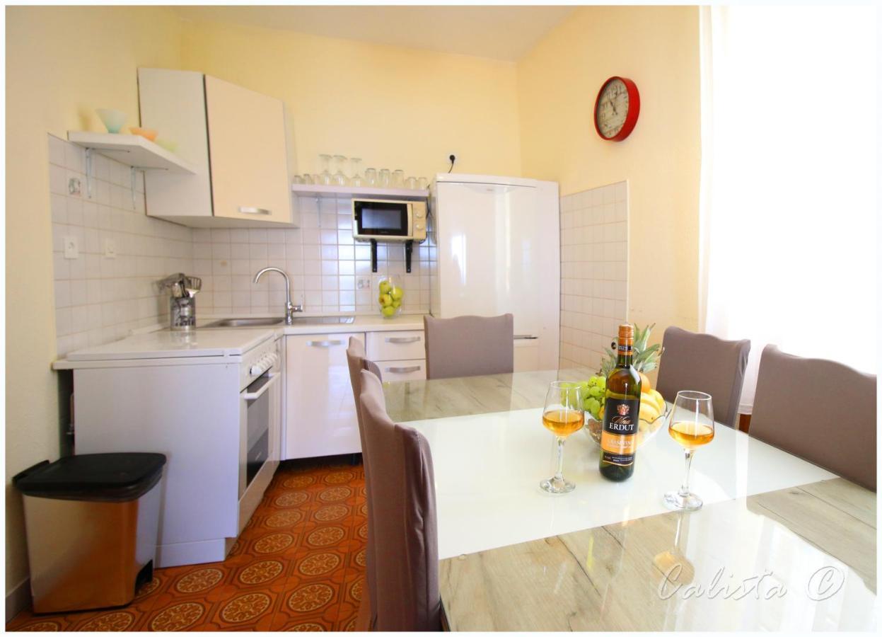Apartman Smoljic 4+2 Primošten Kültér fotó