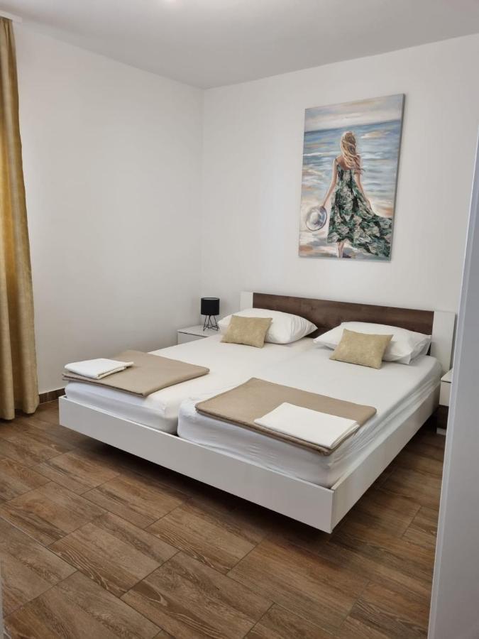 Apartman Smoljic 4+2 Primošten Kültér fotó